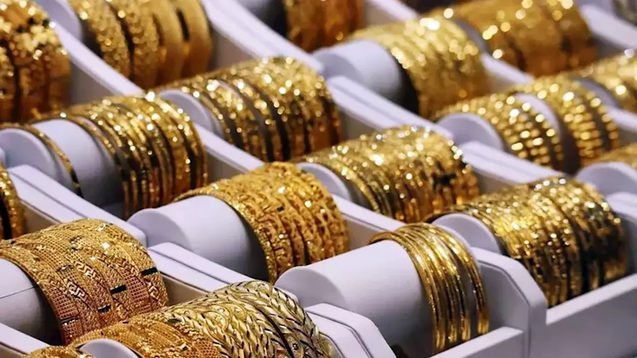 تصحيح سعري يضغط على أسعار الذهب في السوق المحلي خلال شهر مارس.